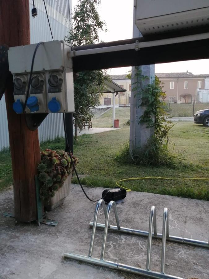 Corte Nuova B&B Bagnolo San Vito ภายนอก รูปภาพ